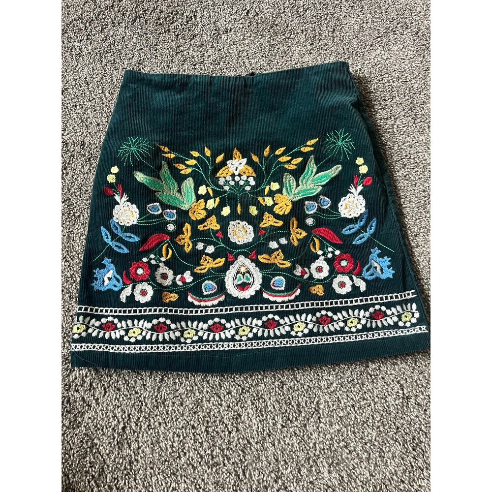SIMPLEE Embroidered Floral A-line Green Corduroy Mini Skirt Women's Medium T